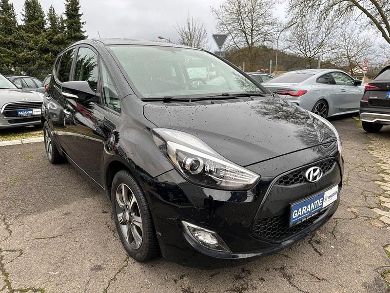 Gebraucht Hyundai ix20 90 PS (66 kW) 2018 Schwarz Kleinwagen