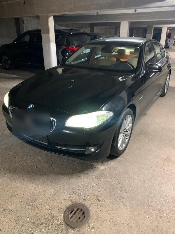 Schwarz Gebraucht 2011 BMW 530 Limousine | 5.800 € - Bild 1/4