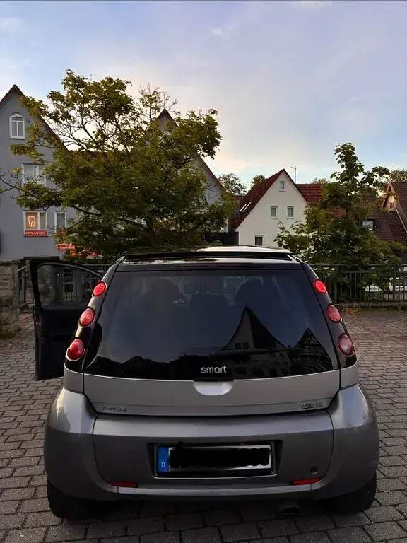 Używany Smart ForFour Pulse 109 KM (80 kW) 2005 Szary Hatchback