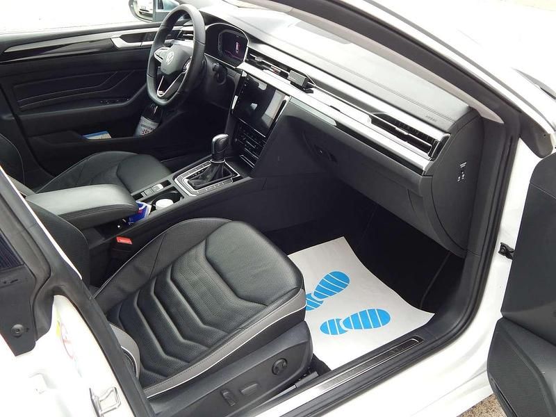 Gebraucht VW Arteon Elegance 200 PS (147 kW) 2020 Oryxwhite perlmutteffekt Kombi