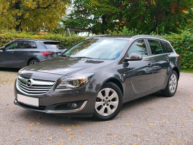 Grau Gebraucht 2014 Opel Insignia Kombi | 8.200 € (Fairer Preis) - Bild 1/4