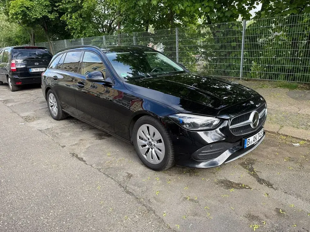 Gebraucht Mercedes C220 200 PS (147 kW) 2022 Schwarz Limousine