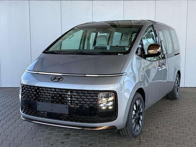 Shimmering silver metallic Neu 2025 Hyundai Staria Van | 51.350 € (Fairer Preis) - Bild 1/4