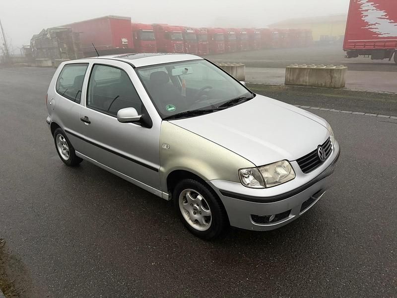 Gebraucht VW Polo 60 PS (44 kW) 2000 Silber Kleinwagen