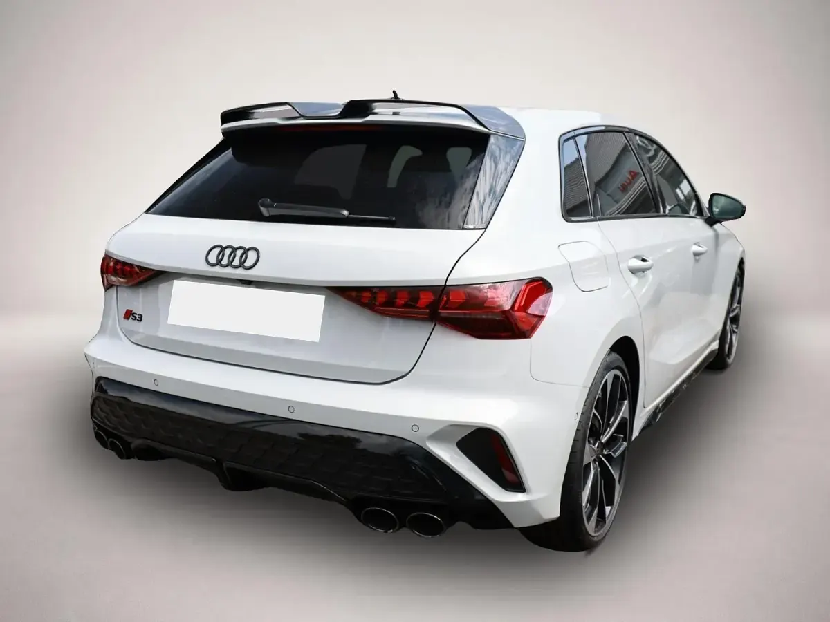 Gebraucht Audi S3 333 PS (244 kW) 2025 Manufacturer Limousine