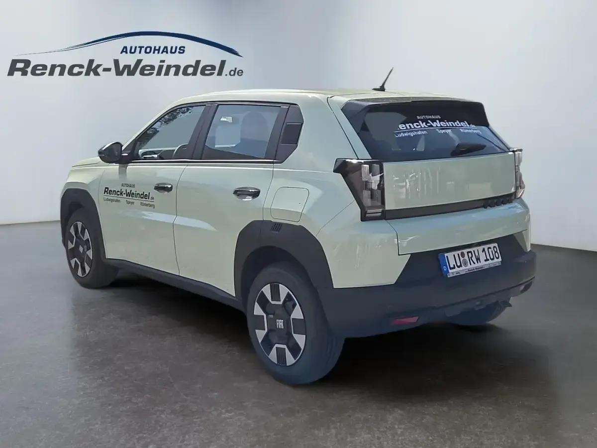 Gebraucht Fiat Grande Panda Icon 101 PS (74 kW) 2025 Blau Kleinwagen