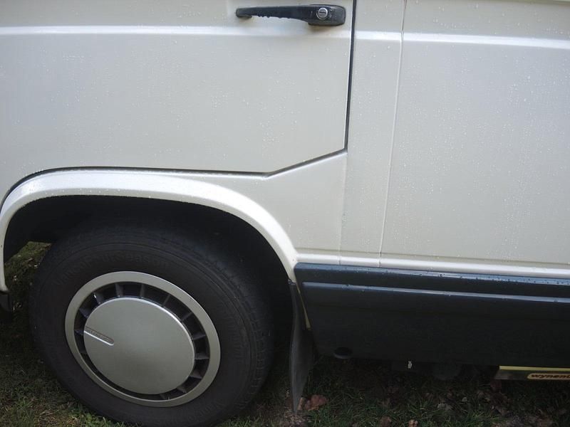 Usado VW Multivan 69 HP (50 kW) 1992 Branco Monovolume