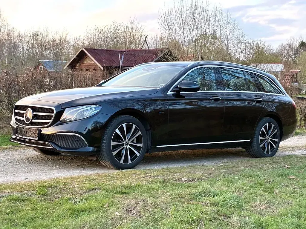 Gebraucht Mercedes E300 306 PS (225 kW) 2019 Schwarz Kombi