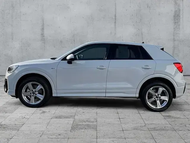 Neu Audi Q2 S-Line 150 PS (110 kW) 2026 Weiß SUV