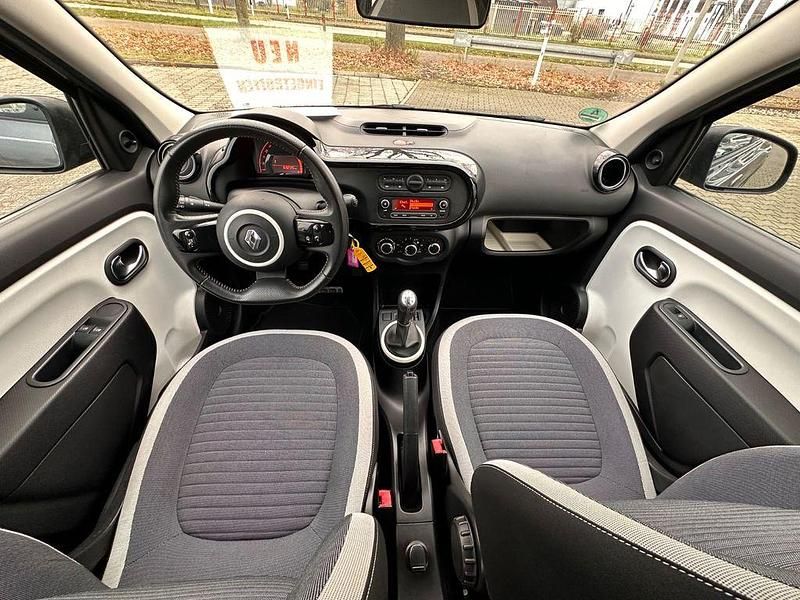 Second-hand Renault Twingo Experience 71 CP (52 kW) 2016 Gri Hatchback