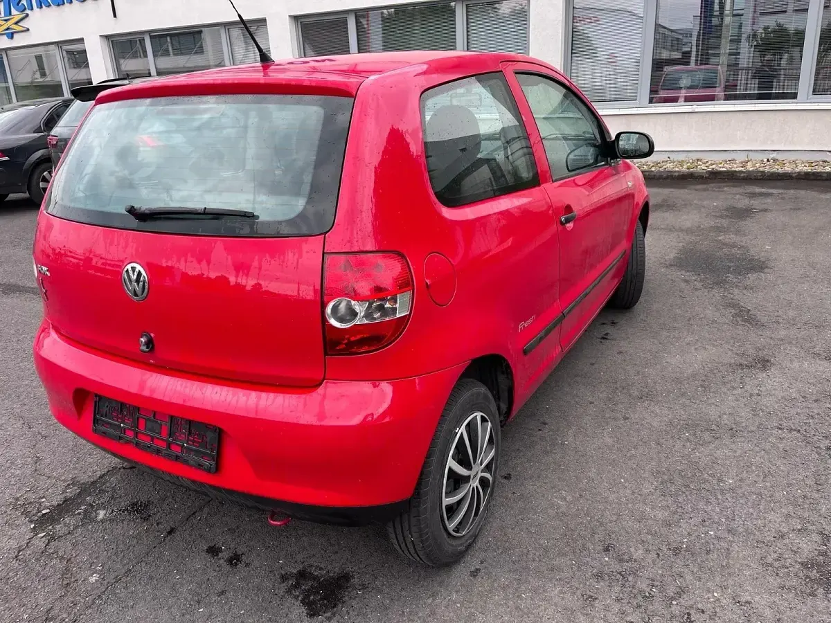 Gebraucht VW Fox 60 PS (44 kW) 2008 Rot Kleinwagen