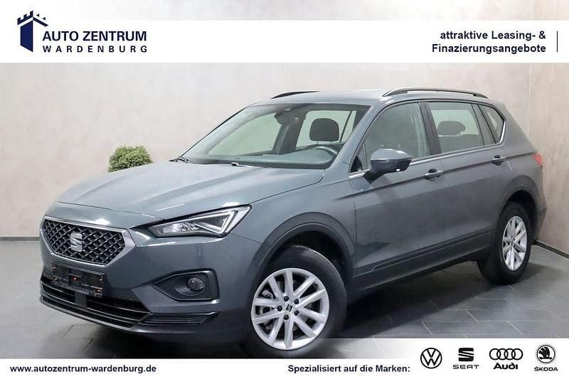 Delfingrau metallic Gebraucht 2024 Seat Tarraco Style SUV | 29.760 € (Superpreis) - Bild 1/4