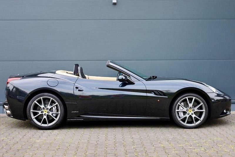 Gebraucht Ferrari California 460 PS (338 kW) 2010 Nero setoso Cabrio