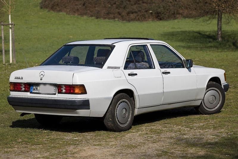 Second-hand Mercedes 190 75 CP (55 kW) 1992 Alb Berlinǎ
