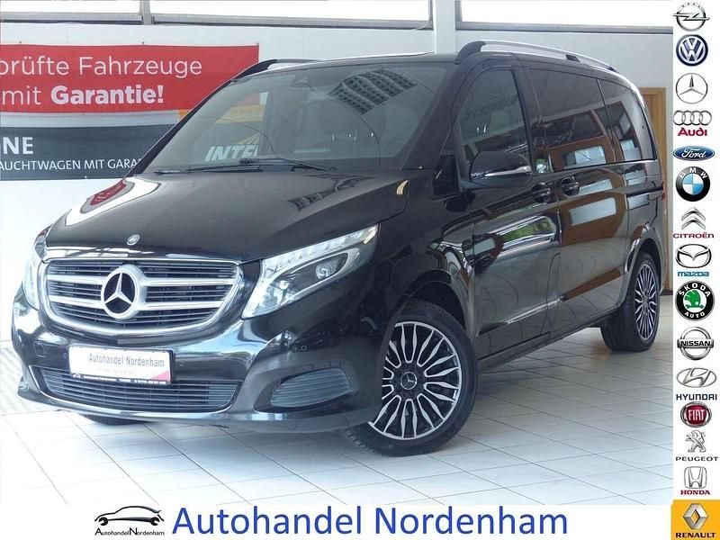 Obsidianschwarz Gebraucht 2015 Mercedes V220 Edition Van / Kleinbus | 33.890 € (Fairer Preis) - Bild 1/4