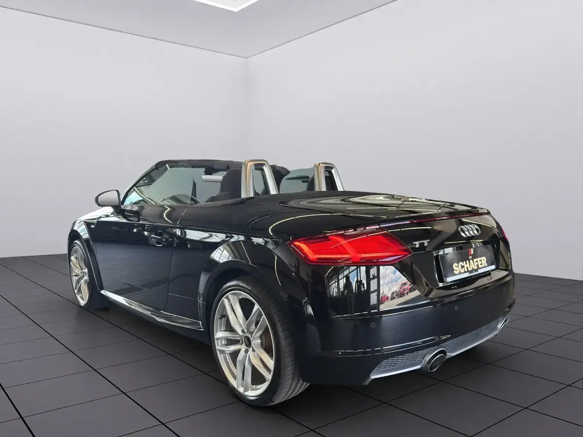 Gebraucht Audi TT Roadster Design 179 PS (131 kW) 2016 Schwarz Cabrio
