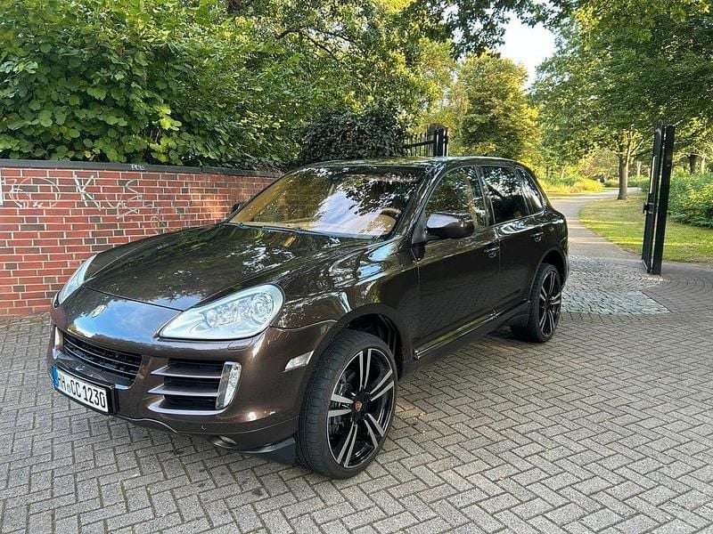 Braun (metallic) Gebraucht 2009 Porsche Cayenne SUV | 11.490 € (Guter Preis) - Bild 1/4