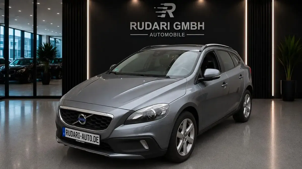 Gebraucht Volvo V40 You! 150 PS (110 kW) 2015 Grau Kleinwagen