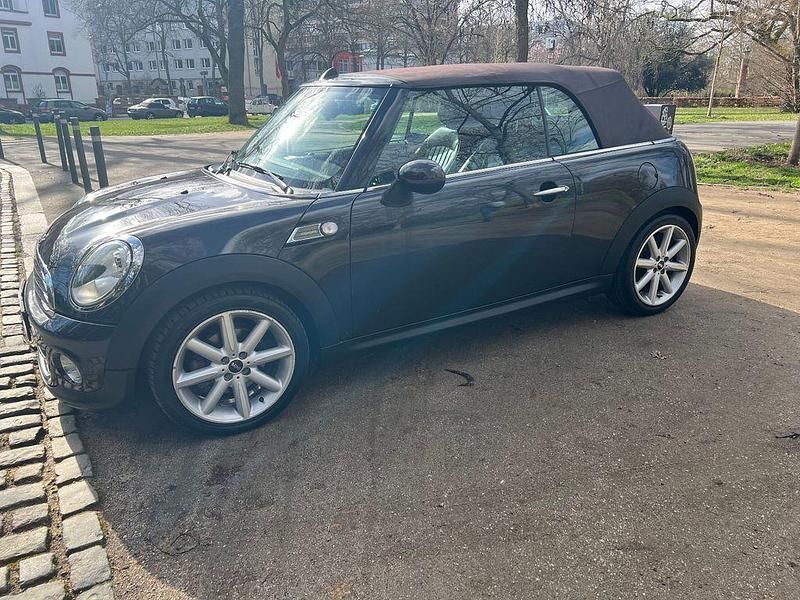 Gebraucht Mini Cooper Cabriolet 122 PS (89 kW) 2012 Iced chocolate metallic Cabrio
