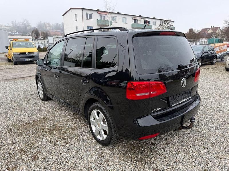 Gebraucht VW Touran Match 140 PS (102 kW) 2013 Schwarz Van / Kleinbus