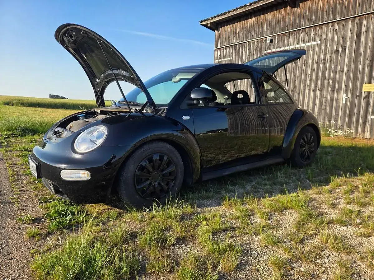 Gebraucht VW New Beetle 116 PS (85 kW) 1999 Schwarz Kleinwagen