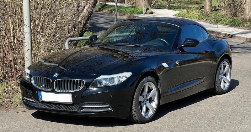 Schwarz Gebraucht 2012 BMW Z4 Cabrio | 13.900 € (Superpreis) - Bild 1/4