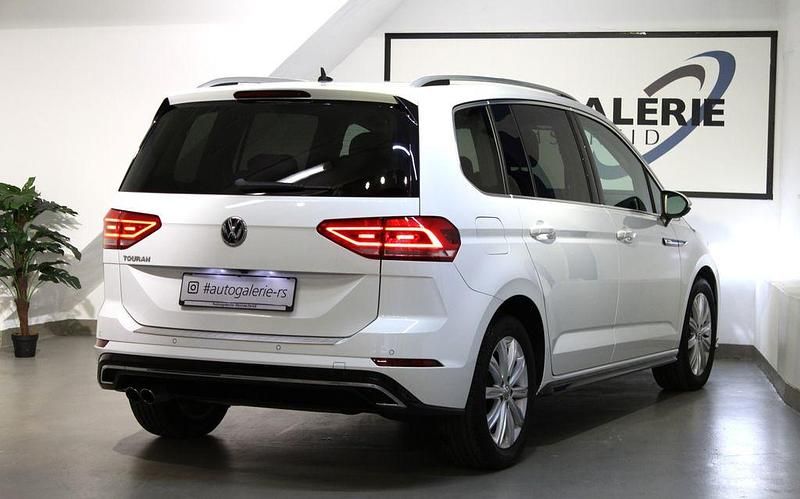 Gebraucht VW Touran Highline 150 PS (110 kW) 2018 Weiß Van / Kleinbus