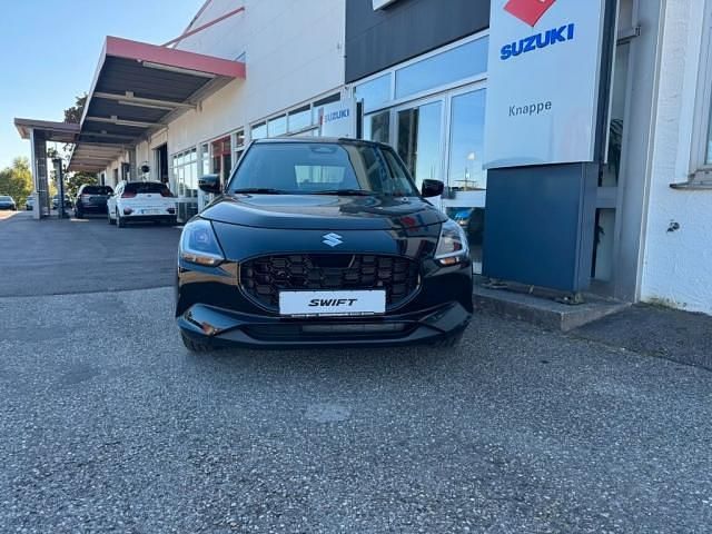 Neu Suzuki Swift Comfort 83 PS (61 kW) 2026 Schwarz Kleinwagen