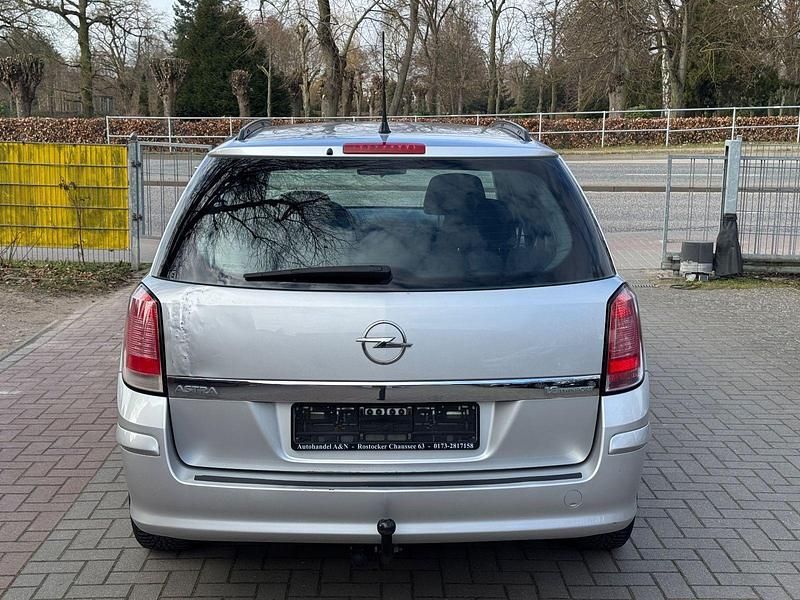 Gebraucht Opel Astra Edition 105 PS (77 kW) 2005 Silber Kombi