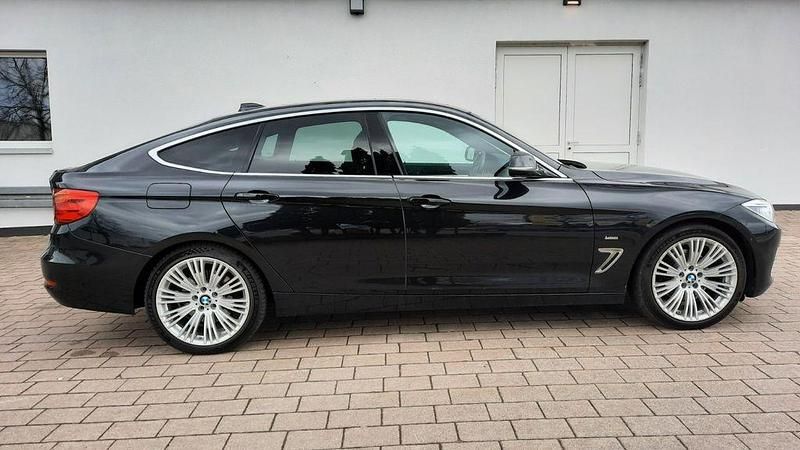 Gebraucht BMW 330 258 PS (189 kW) 2015 Schwarz Limousine