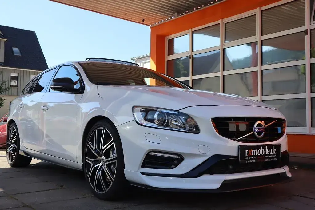Gebraucht Volvo V60 367 PS (269 kW) 2018 Weiß Kombi