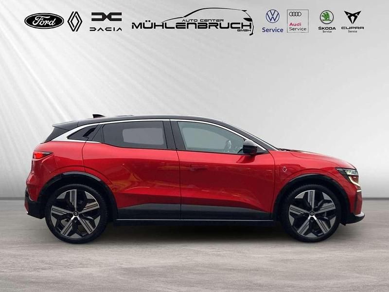 Gebraucht Renault Megane E-Tech Iconic 160 kW (218 PS) 2023 Rouge nnp + noir gne Limousine