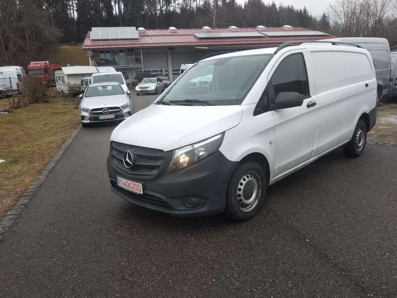 Arktikweiss Gebraucht 2020 Mercedes Vito Van / Kleinbus | 20.800 € (Superpreis) - Bild 1/4