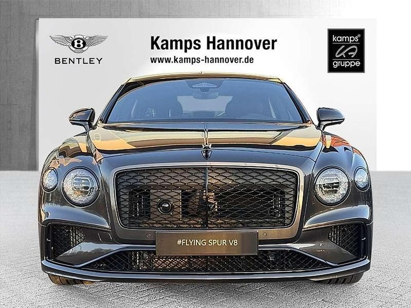 Gebraucht Bentley Flying Spur 680 PS (500 kW) 2026 Braun Limousine