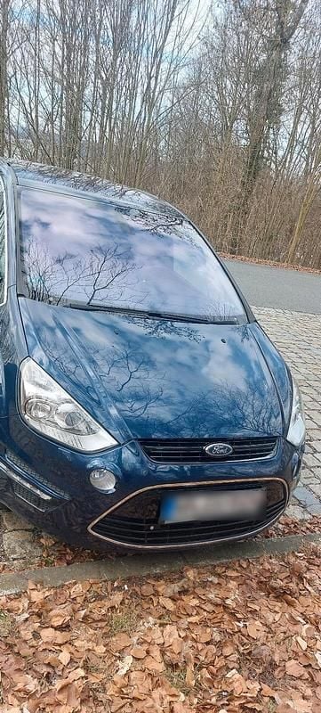 Gebraucht Ford S-MAX Titanium 140 PS (102 kW) 2011 Blau Van / Kleinbus