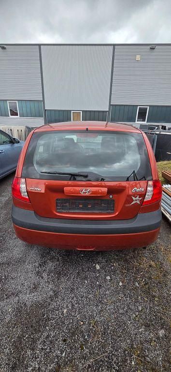 Gebraucht Hyundai Getz 67 PS (49 kW) 2005 Rot Kleinwagen