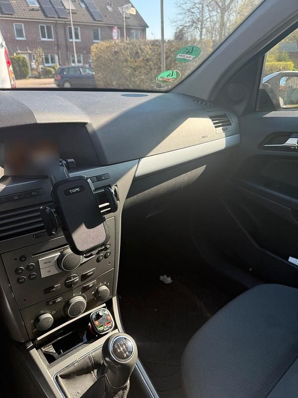 Gebraucht Opel Astra 100 PS (73 kW) 2004 Grau Kombi