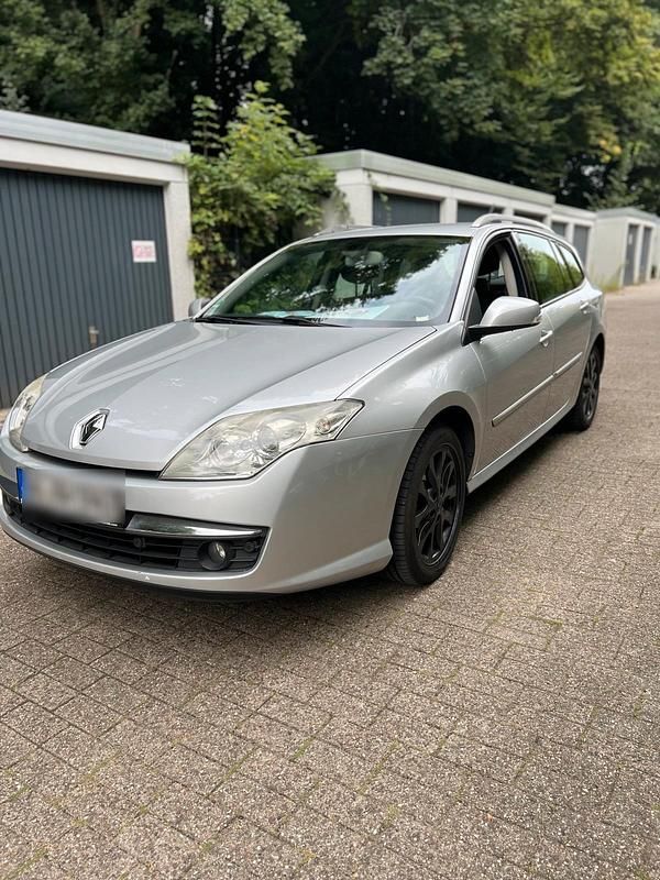 Grau Gebraucht 2008 Renault Laguna III Kombi | 1.750 € (Fairer Preis) - Bild 1/4