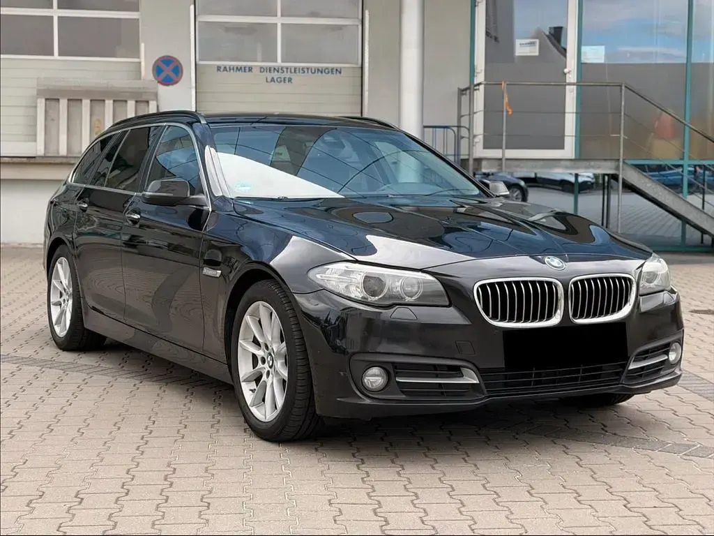Gebraucht BMW 520 Luxury Line 190 PS (139 kW) 2016 Schwarz Kombi