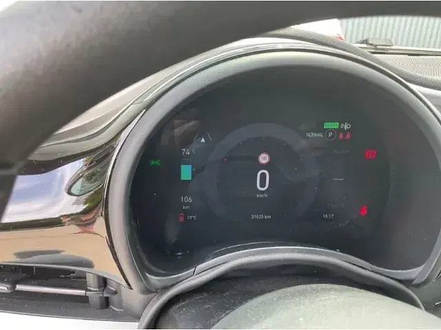 Gebraucht Fiat 500e Action 69 kW (95 PS) 2023 Onyx schwarz) (schwarz Kleinwagen