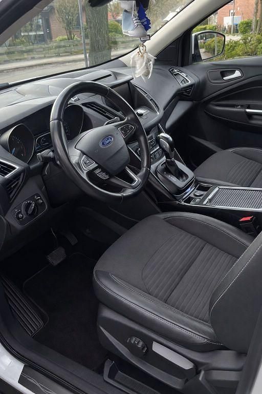 Gebraucht Ford Kuga 182 PS (133 kW) 2017 Weiß SUV