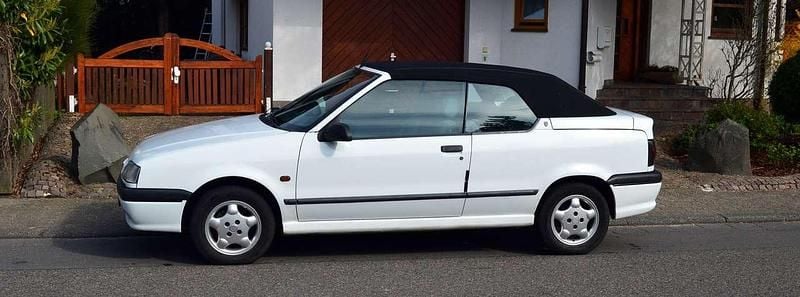 Gebraucht Renault 19 88 PS (64 kW) 1993 Weiß Cabrio