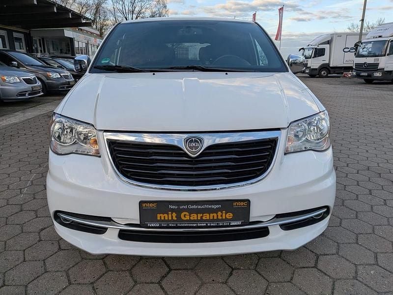 Gebraucht Lancia Voyager S 177 PS (130 kW) 2015 Weiß Van / Kleinbus