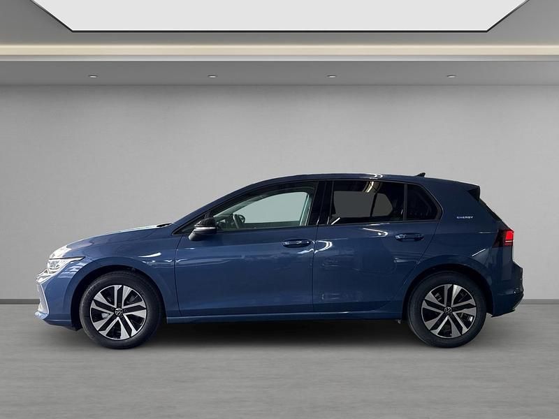 Gebraucht VW Golf VIII 116 PS (85 kW) 2025 Blau Limousine