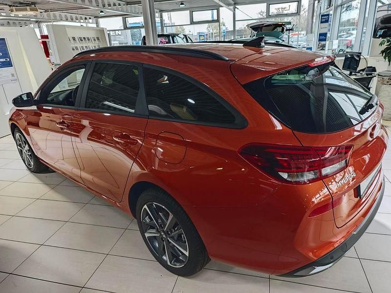 Gebraucht Hyundai i30 Advantage 140 PS (102 kW) 2024 Orange Kombi