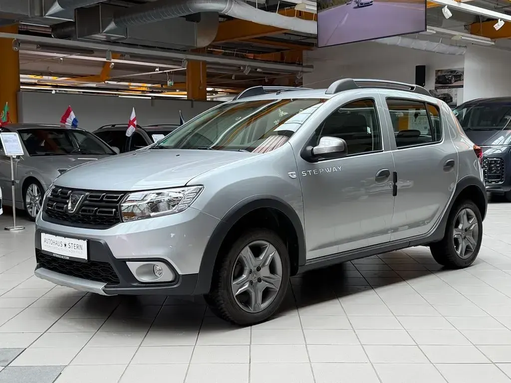 Gebraucht Dacia Sandero Prestige 90 PS (66 kW) 2020 Silber SUV