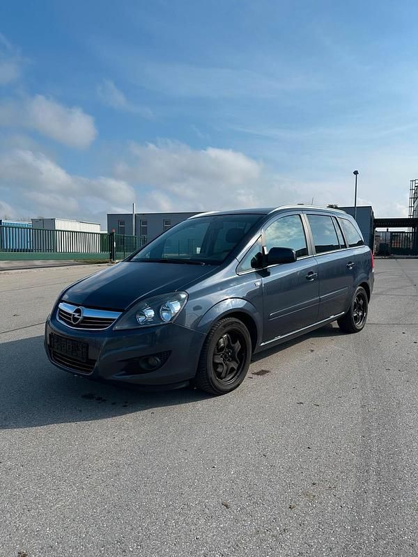 Gebraucht Opel Zafira 116 PS (85 kW) 2011 Van / Kleinbus