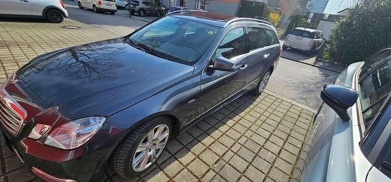 Gebraucht Mercedes E350 265 PS (194 kW) 2012 Grau Kombi