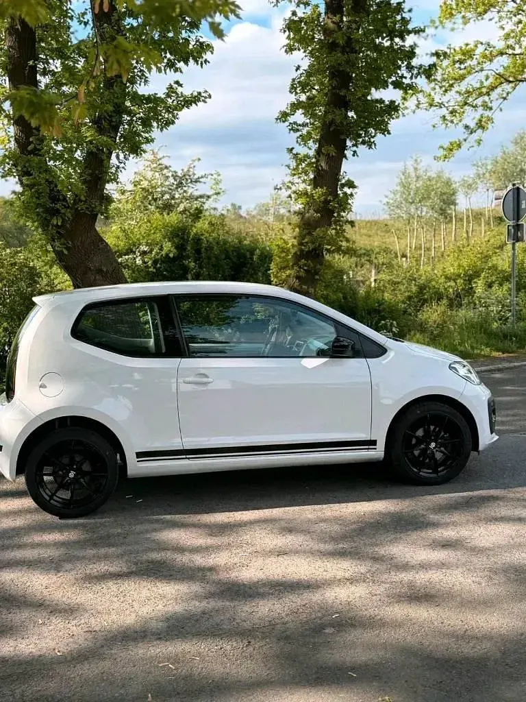 Gebraucht VW up! Design 60 PS (44 kW) 2020 Weiß Kleinwagen