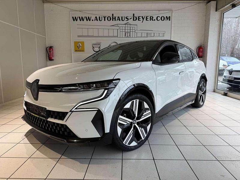 Gebraucht Renault Megane E-Tech Iconic 218 PS (160 kW) 2022 Arktisweiss / blackpearl Limousine